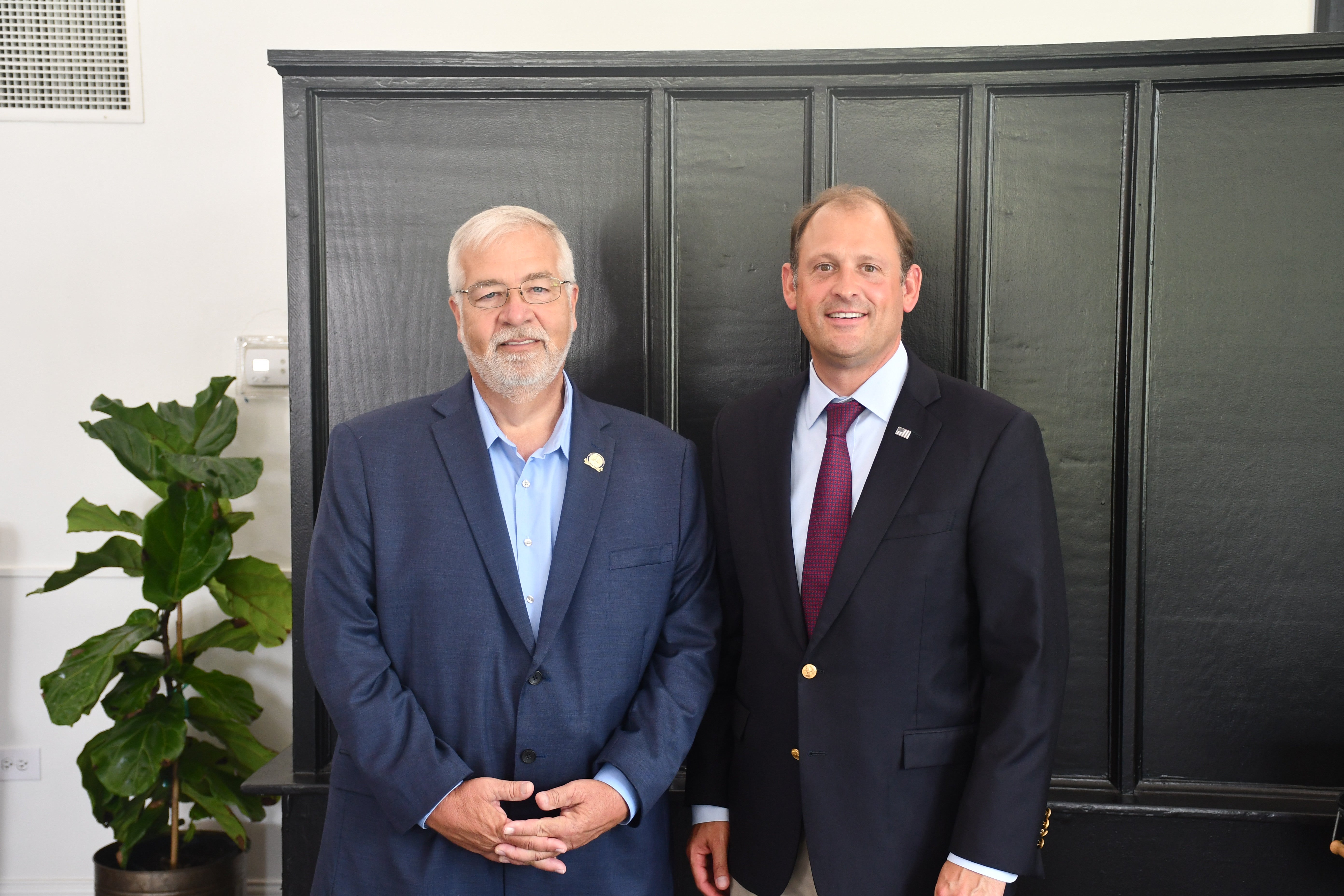 Congressman Andy Barr speaks to Rotary Club, tours museum during ...